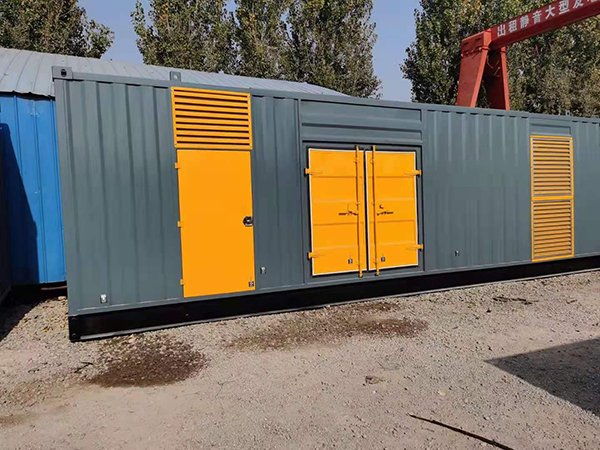 兴隆华侨农场300kw 柴油发电机组用多大的空气开关？